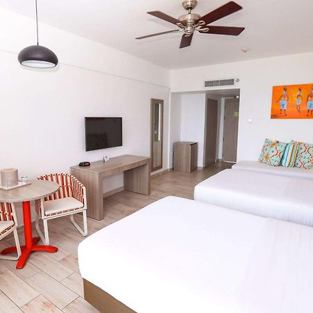 Grand Decameron Cornwall Beach, A Trademark All-Inclusive Resort Montego Bay Esterno foto