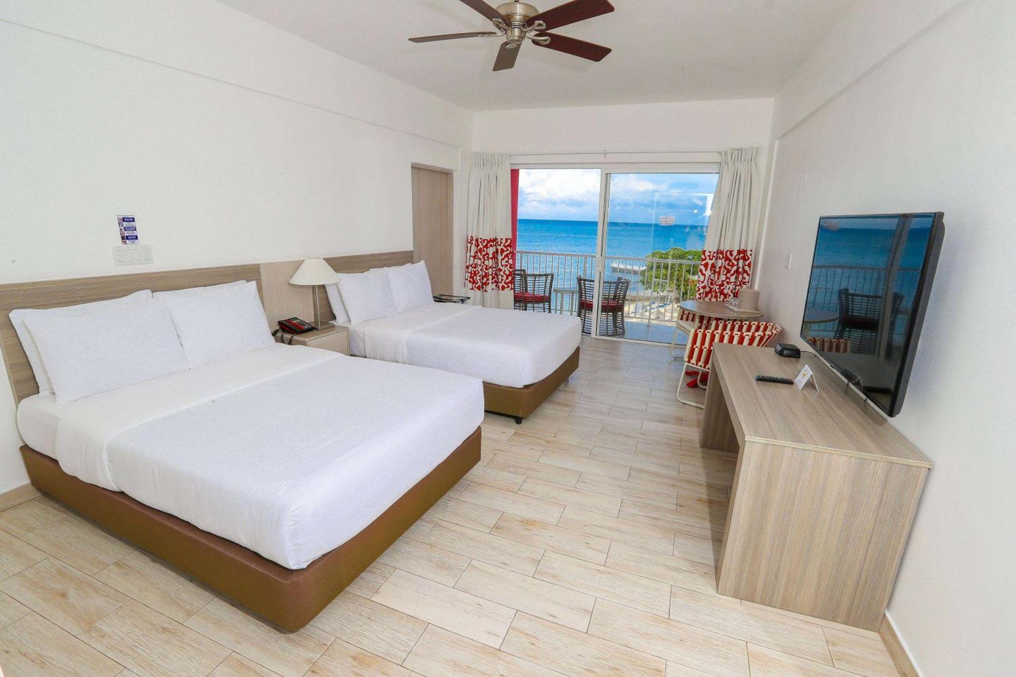 Grand Decameron Cornwall Beach, A Trademark All-Inclusive Resort Montego Bay Esterno foto
