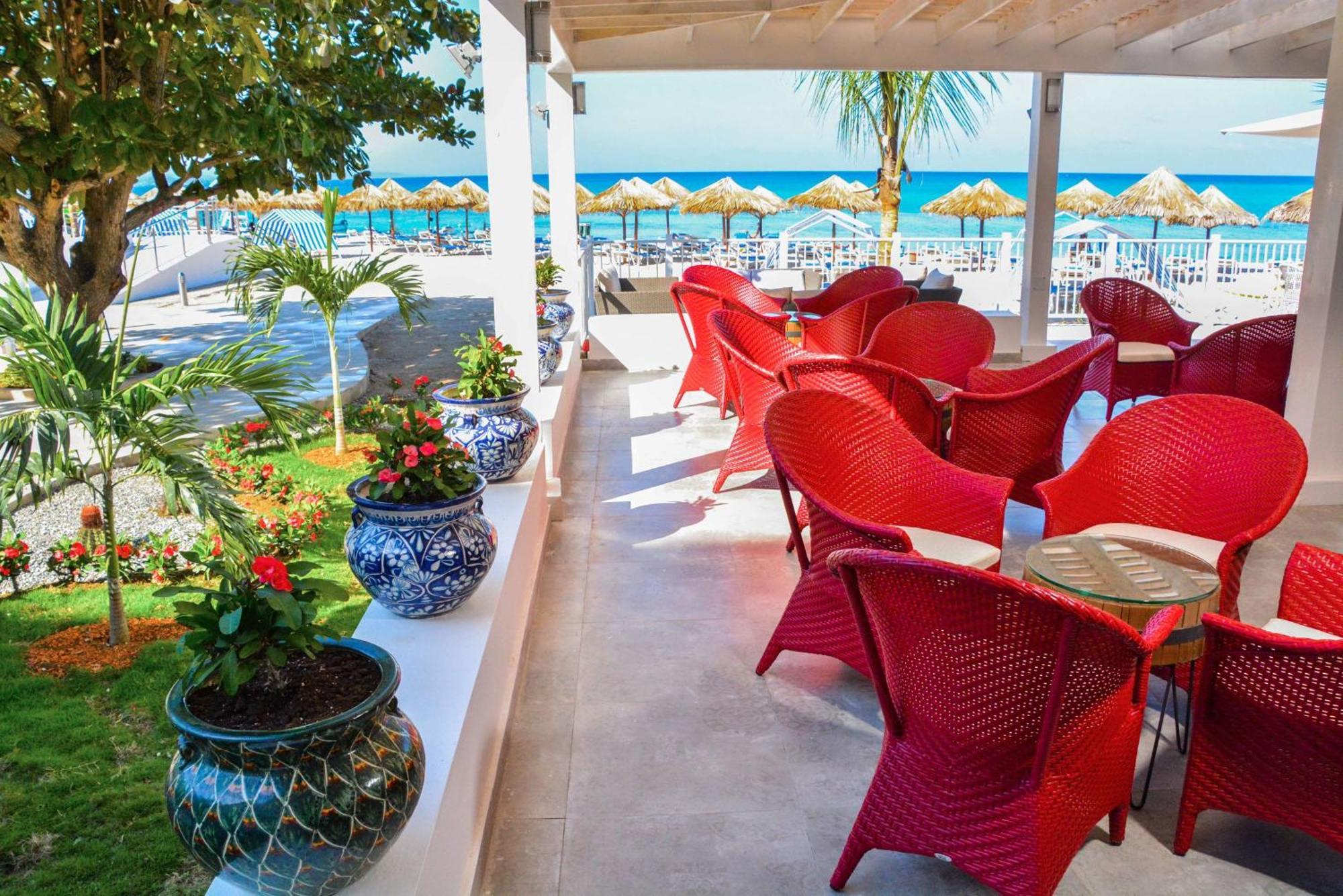 Grand Decameron Cornwall Beach, A Trademark All-Inclusive Resort Montego Bay Esterno foto