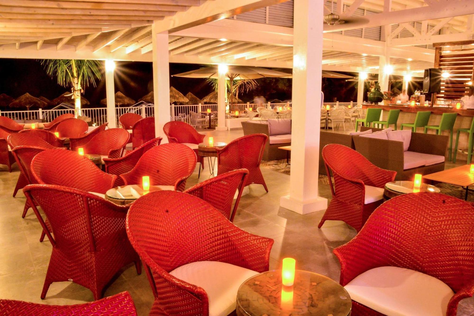 Grand Decameron Cornwall Beach, A Trademark All-Inclusive Resort Montego Bay Esterno foto
