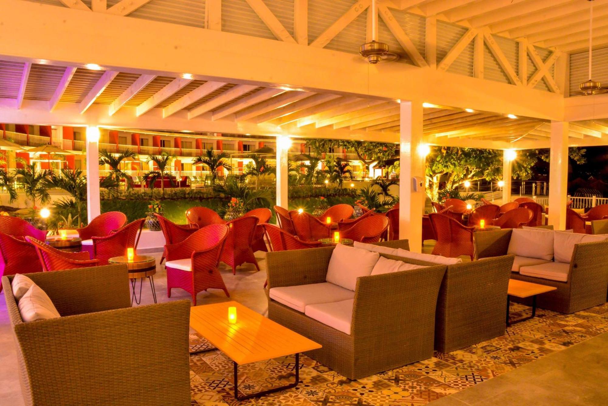 Grand Decameron Cornwall Beach, A Trademark All-Inclusive Resort Montego Bay Esterno foto