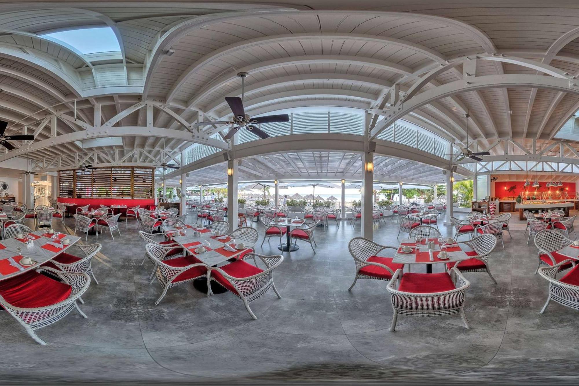 Grand Decameron Cornwall Beach, A Trademark All-Inclusive Resort Montego Bay Esterno foto