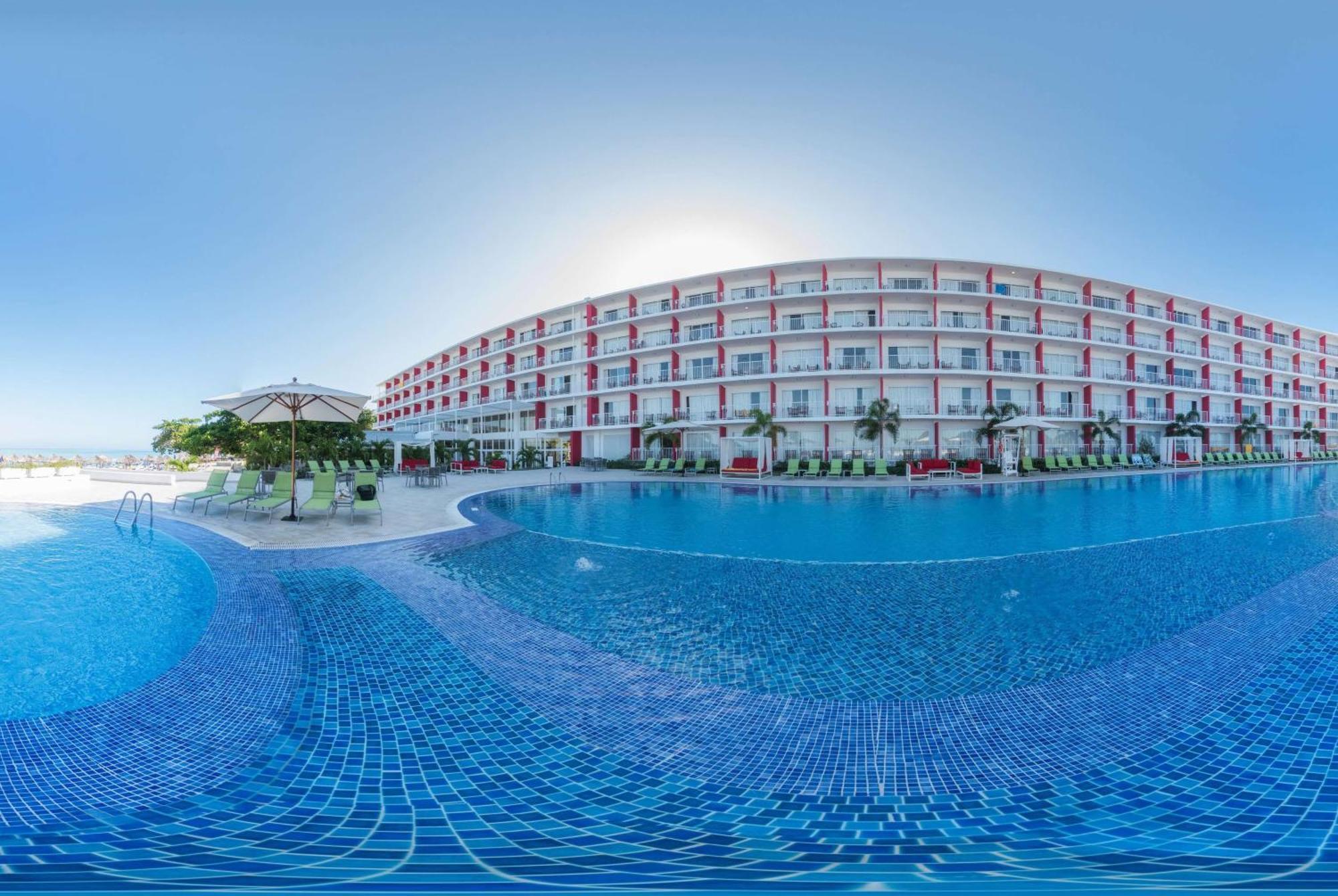 Grand Decameron Cornwall Beach, A Trademark All-Inclusive Resort Montego Bay Esterno foto