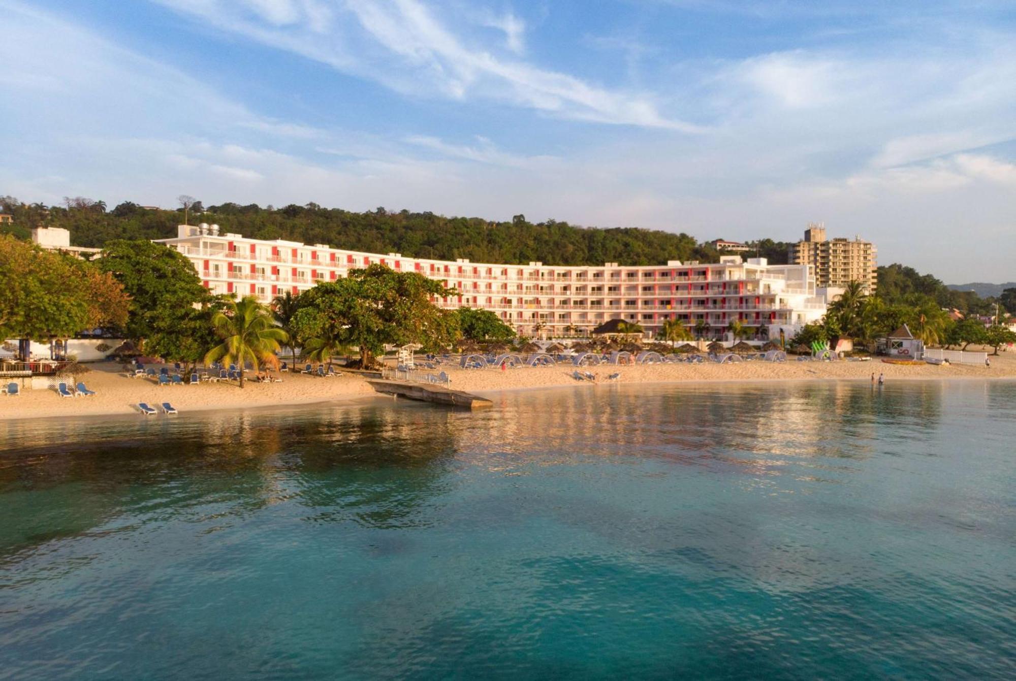 Grand Decameron Cornwall Beach, A Trademark All-Inclusive Resort Montego Bay Esterno foto