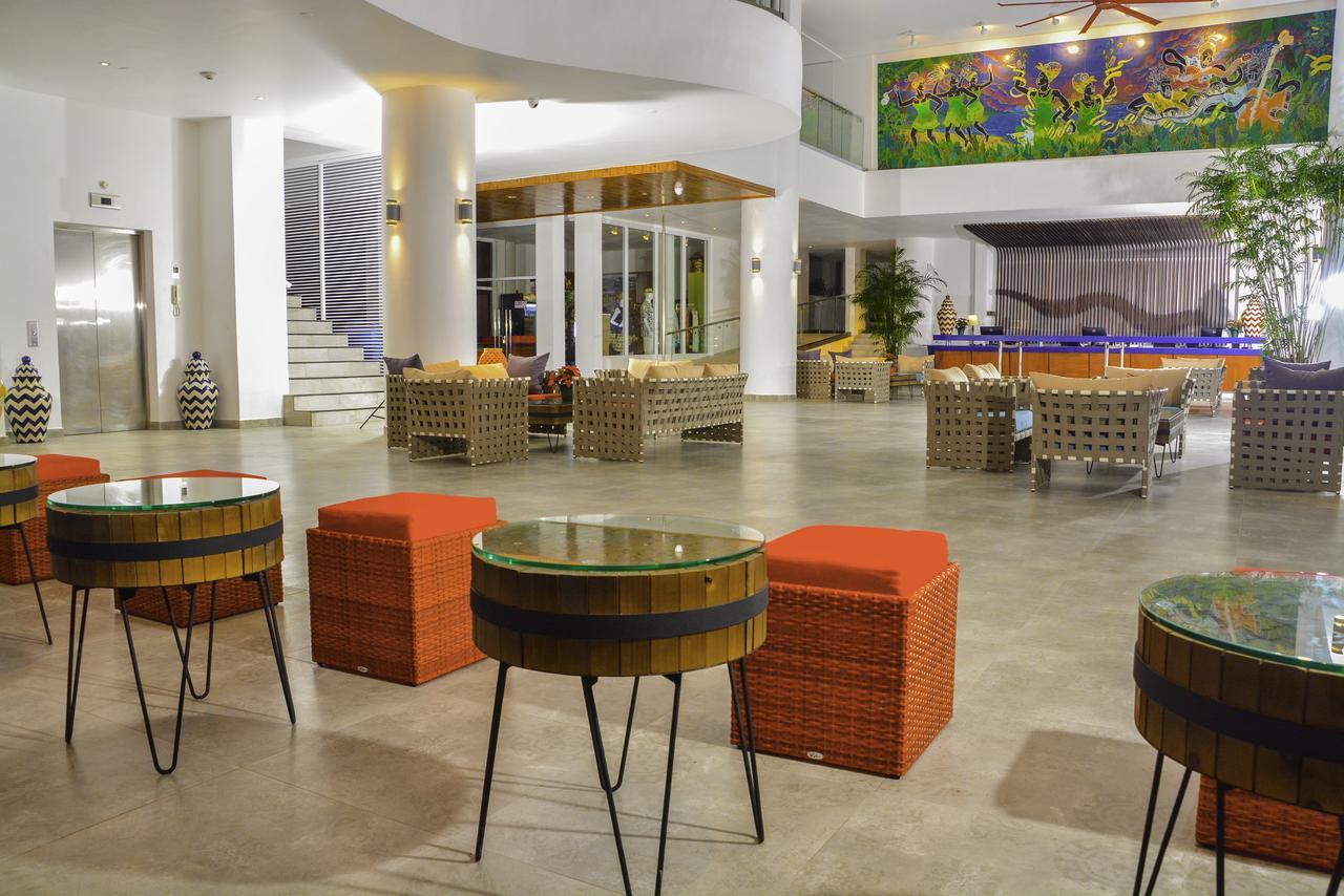 Grand Decameron Cornwall Beach, A Trademark All-Inclusive Resort Montego Bay Esterno foto