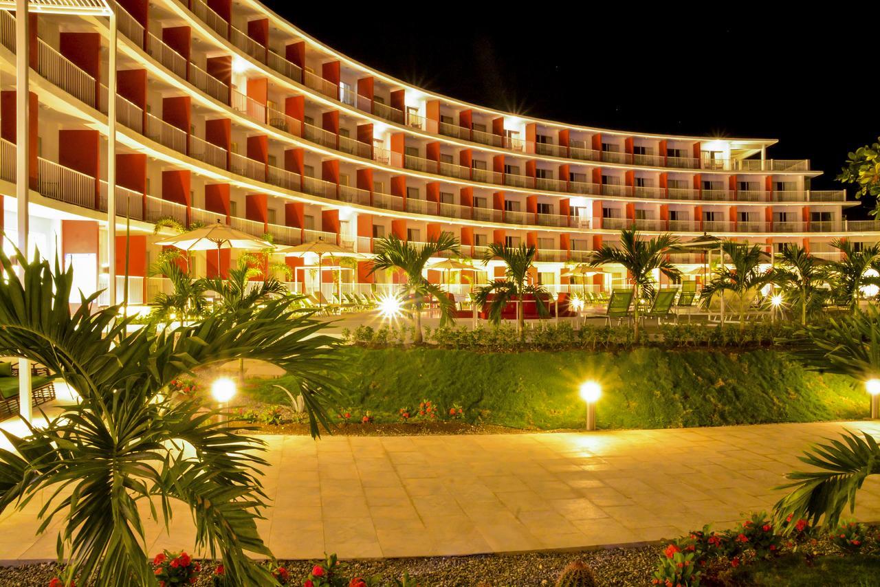 Grand Decameron Cornwall Beach, A Trademark All-Inclusive Resort Montego Bay Esterno foto