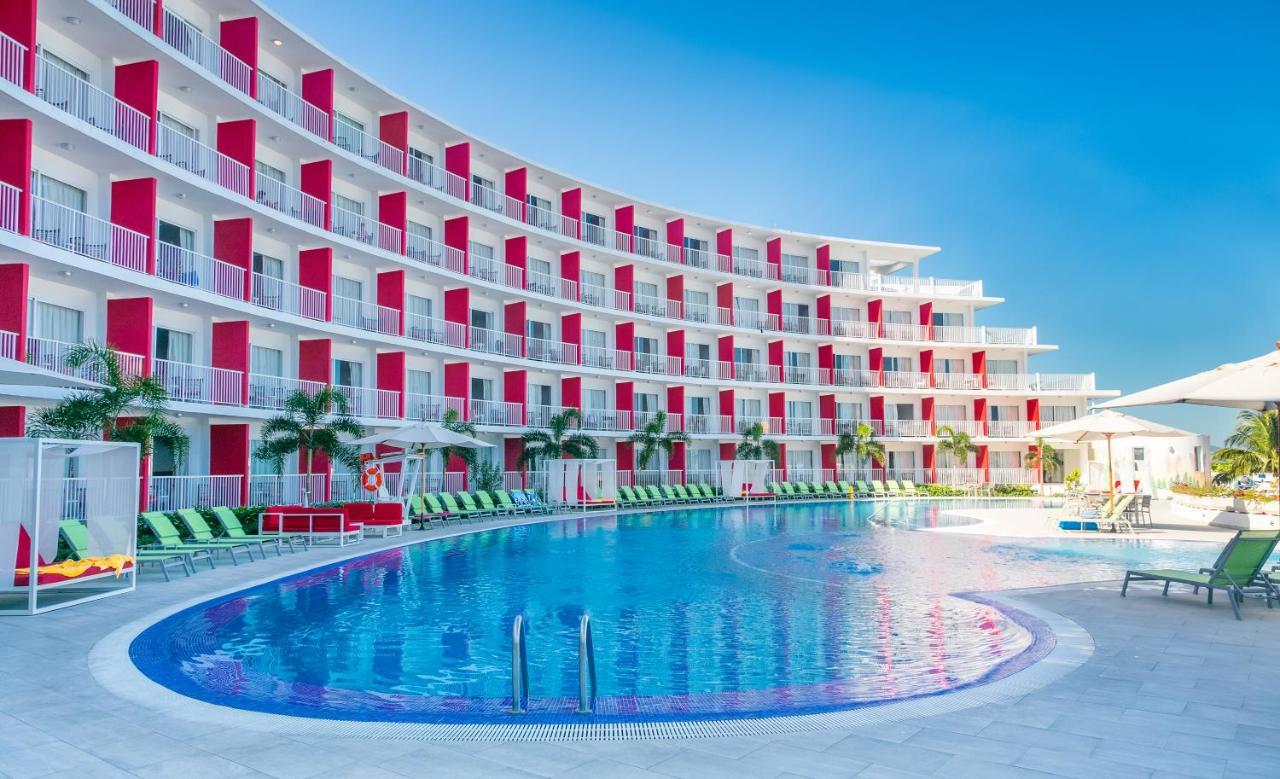 Grand Decameron Cornwall Beach, A Trademark All-Inclusive Resort Montego Bay Esterno foto