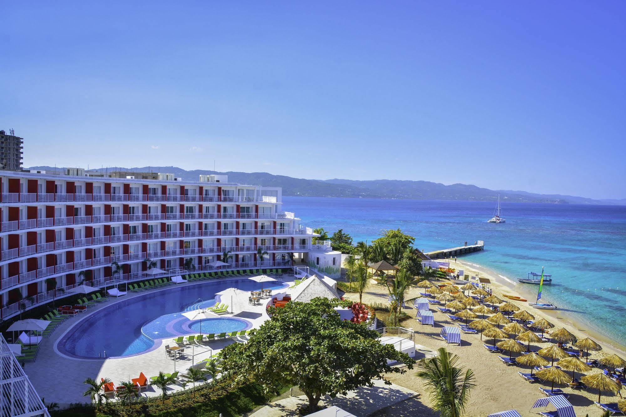 Grand Decameron Cornwall Beach, A Trademark All-Inclusive Resort Montego Bay Esterno foto